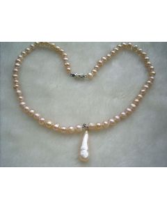 Graceful 6-7mm pink 17 inch pearl necklace pendant